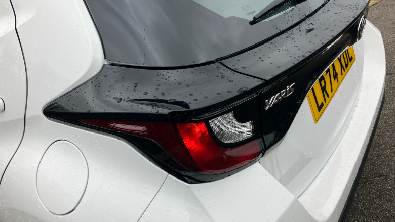 Toyota Yaris 1.5 Hybrid Icon 5dr CVT Hybrid Hatchback